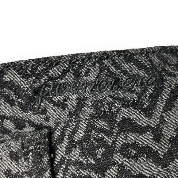 7  For All Mankind Gwenevere Skinny Black and Charcoal Zebra Print 25 - Picture 9 of 10